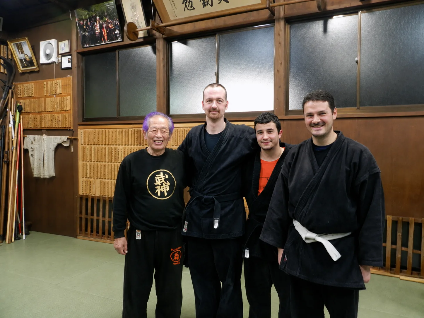 Fabrice Lhermitte auprès de Hatsumi Sōke — la lignée du Bujinkan